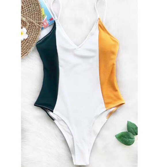 Cupshe Colorblock Forever Young One Piece Swimsuit-Medium-Lined-Padded-NWOT - Picture 1 of 10